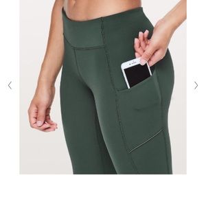 Lululemon leggings size 4 in great condition